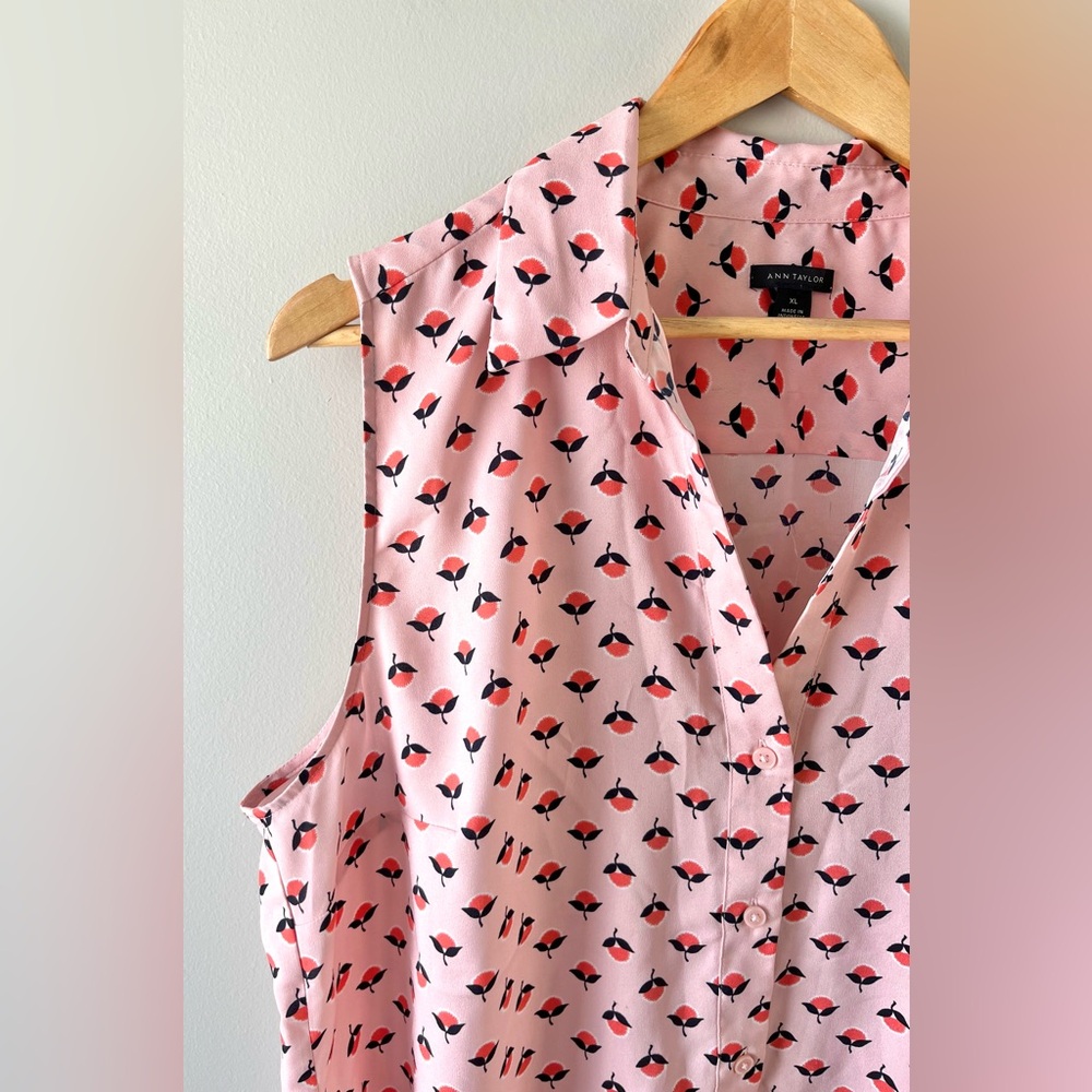 Ann Taylor Pink Sleeveless Floral-Print Button Front Blouse Size XL - Feminine - Picture 5 of 7